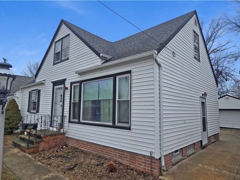 351 Clarmont Road, Willowick, OH 44095 Photo 2