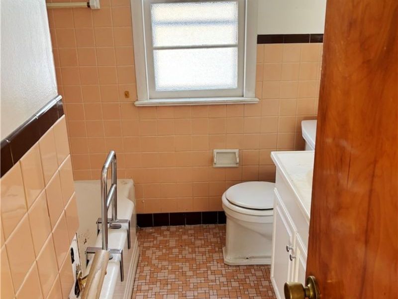 351 Clarmont Road, Willowick, OH 44095 Photo 9