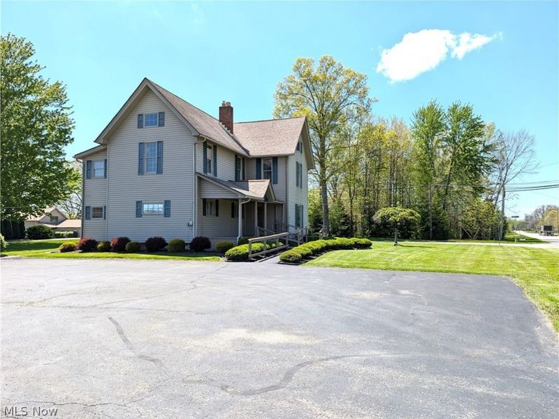 17991 Mahoning Avenue, Lake Milton, OH 44429 Photo 3