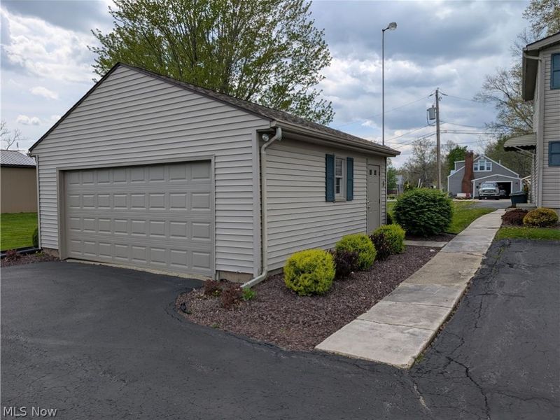 17991 Mahoning Avenue, Lake Milton, OH 44429 Photo 9