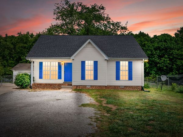 514 Bruce Jenner Dr, Clarksville, TN 37042