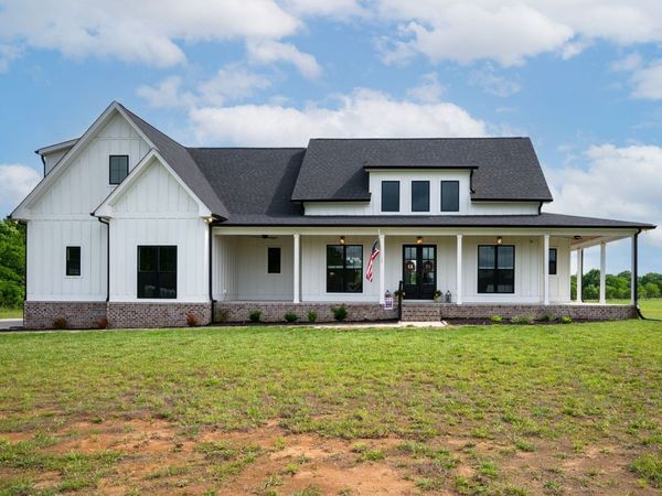 2075 Egypt Rd, Chapel Hill, TN 37034