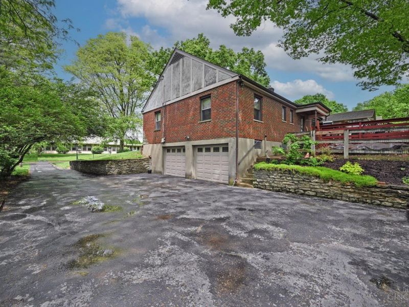 877 Finney Trail, Cincinnati, OH 45224 Photo 61