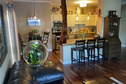 804 Brenda Pl. photo 4