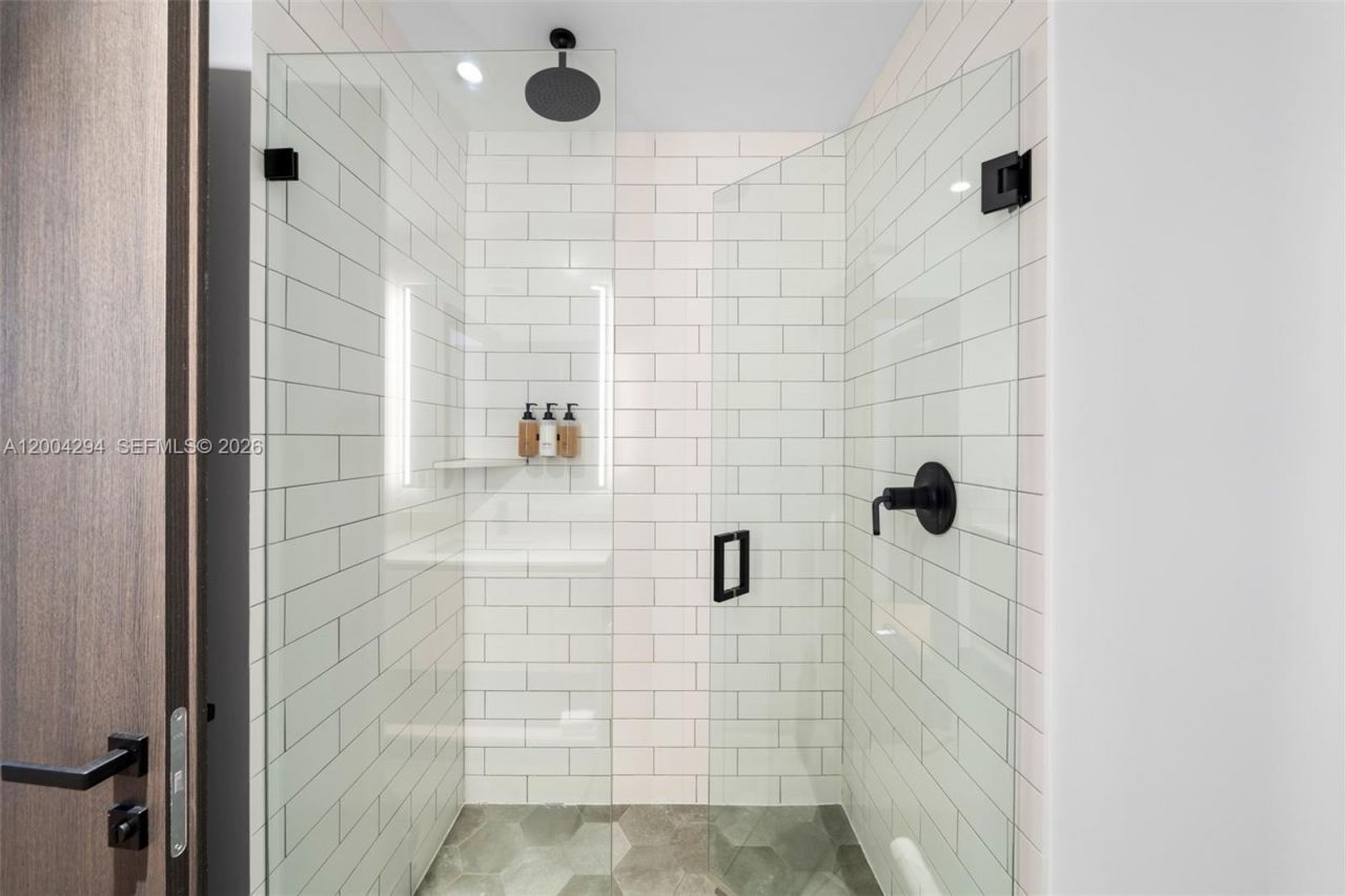 398 NE 5th St , Unit 1809, Miami, FL 33132 Photo