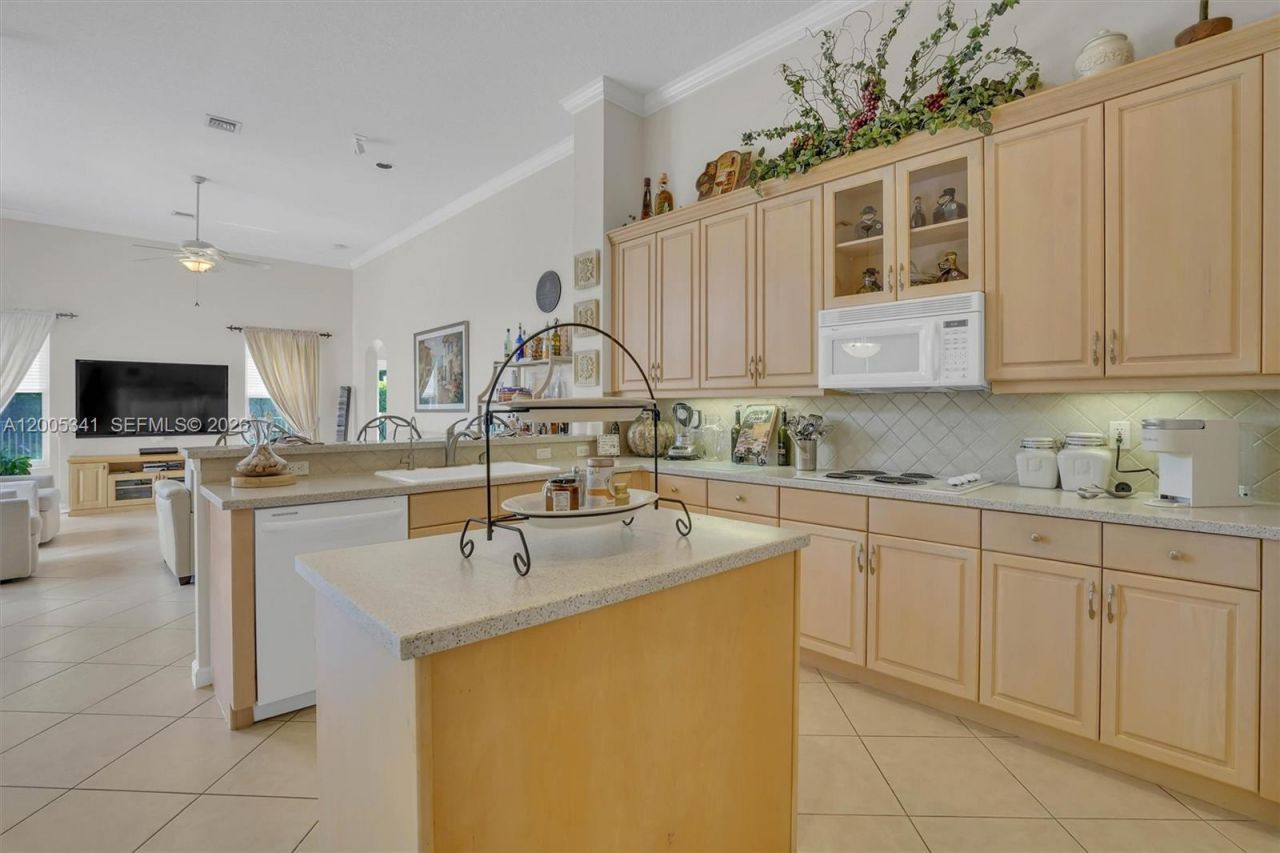 3911 SW 186th Ave, Miramar, FL 33029 Photo