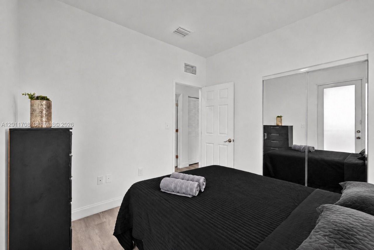 1968 NW 25th Ave, Unit 1968, Miami, FL 33125 Photo