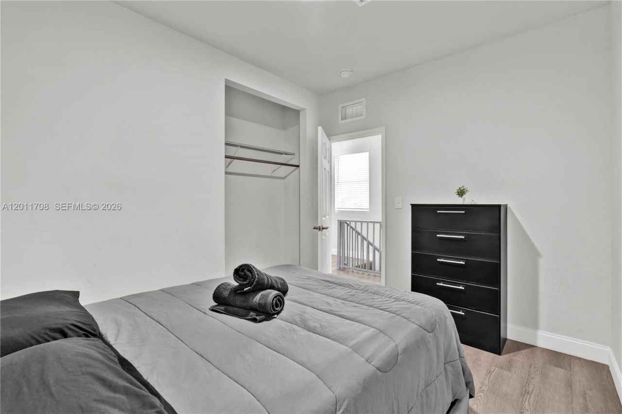 1968 NW 25th Ave, Unit 1968, Miami, FL 33125 Photo