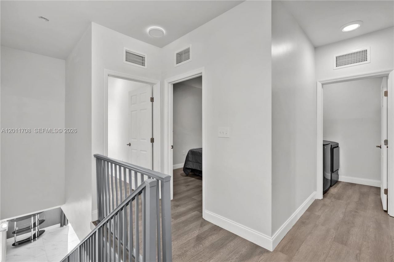 1968 NW 25th Ave, Unit 1968, Miami, FL 33125 Photo
