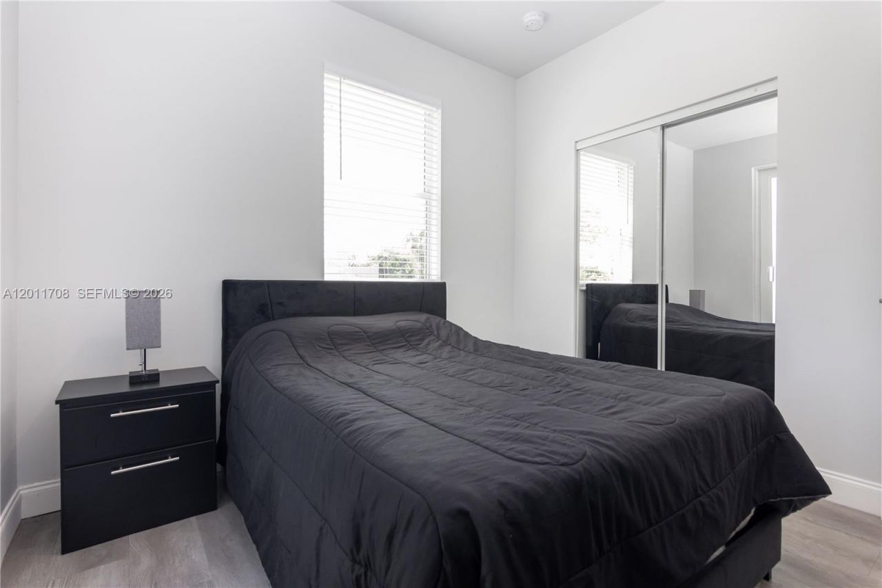 1968 NW 25th Ave , Unit 1968, Miami, FL 33125 Photo