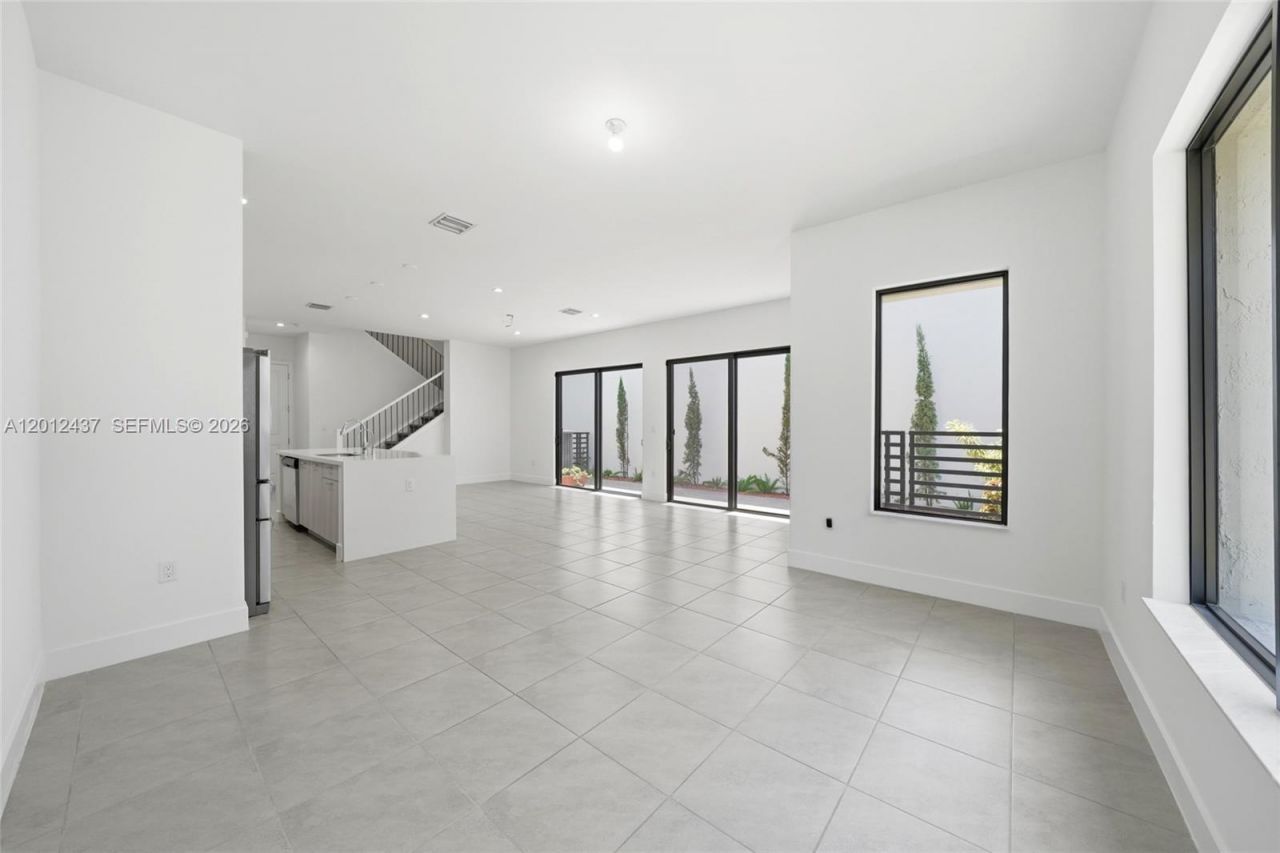 4356 NW 80th Ave , Doral, FL 33166 Photo