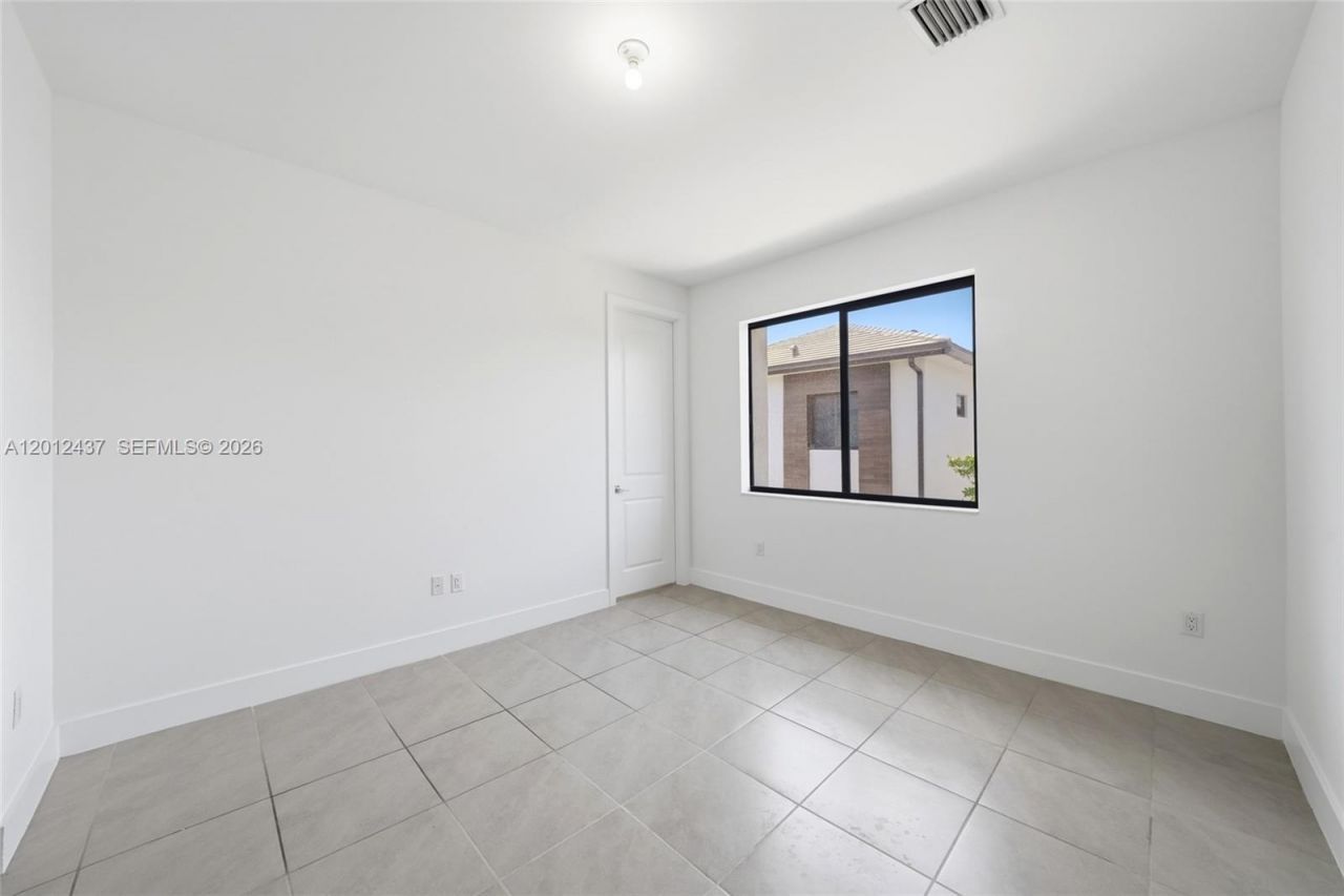 4356 NW 80th Ave , Doral, FL 33166 Photo