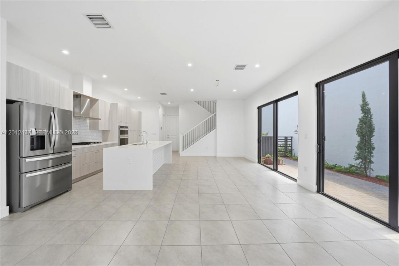 4356 NW 80th Ave , Doral, FL 33166 Photo