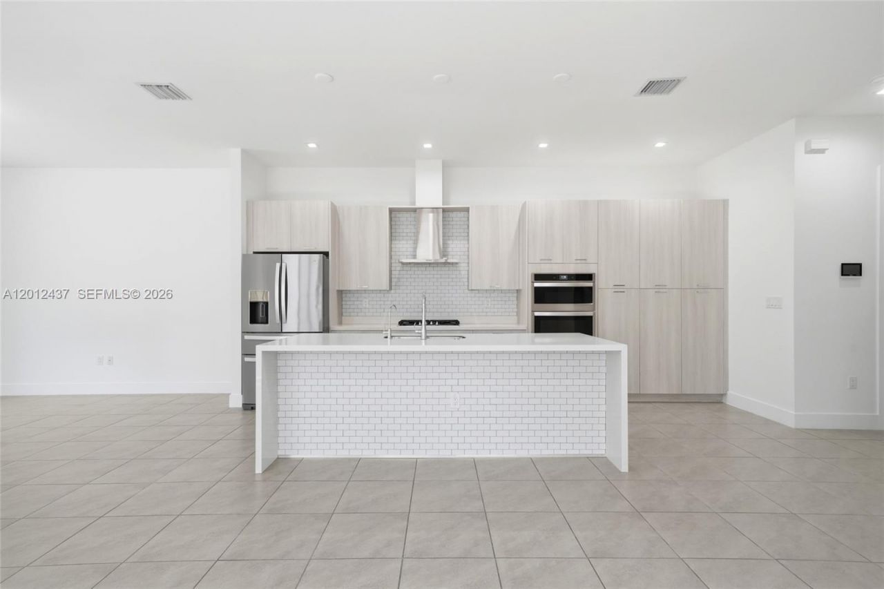 4356 NW 80th Ave , Doral, FL 33166 Photo