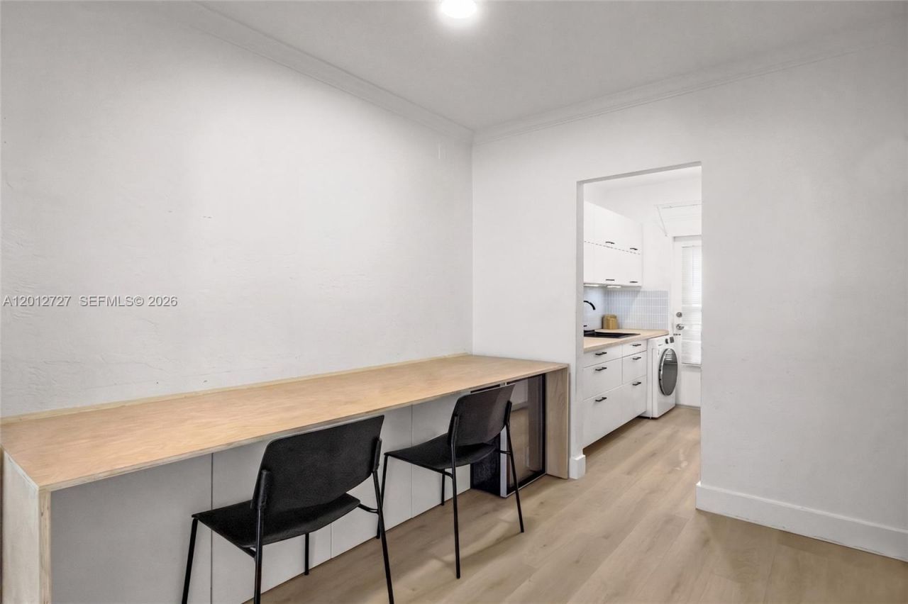 717 Espanola Way, Unit 111, Miami Beach, FL 33139 Photo