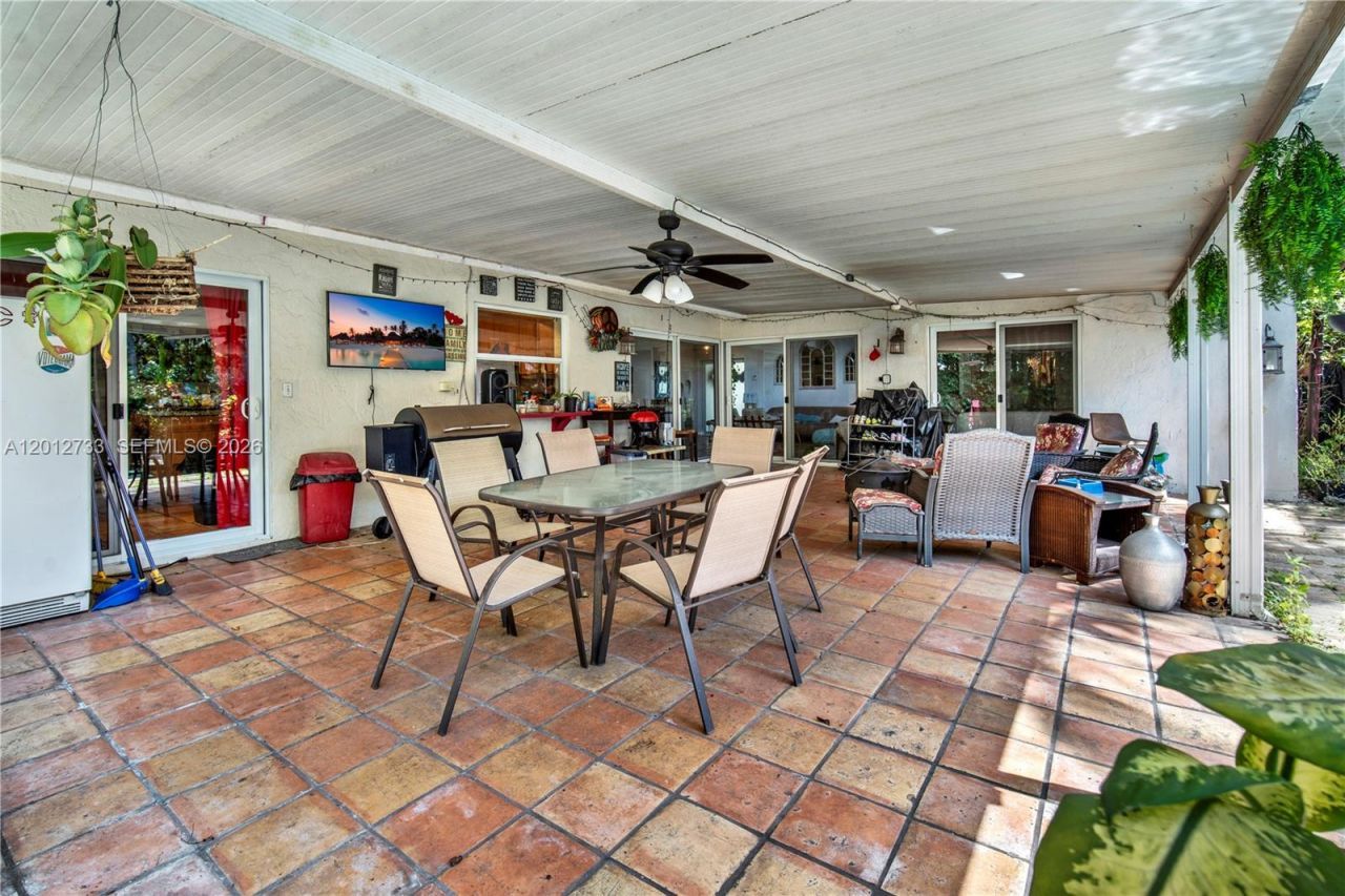 13455 SW 104th Ter, Miami, FL 33186 Photo