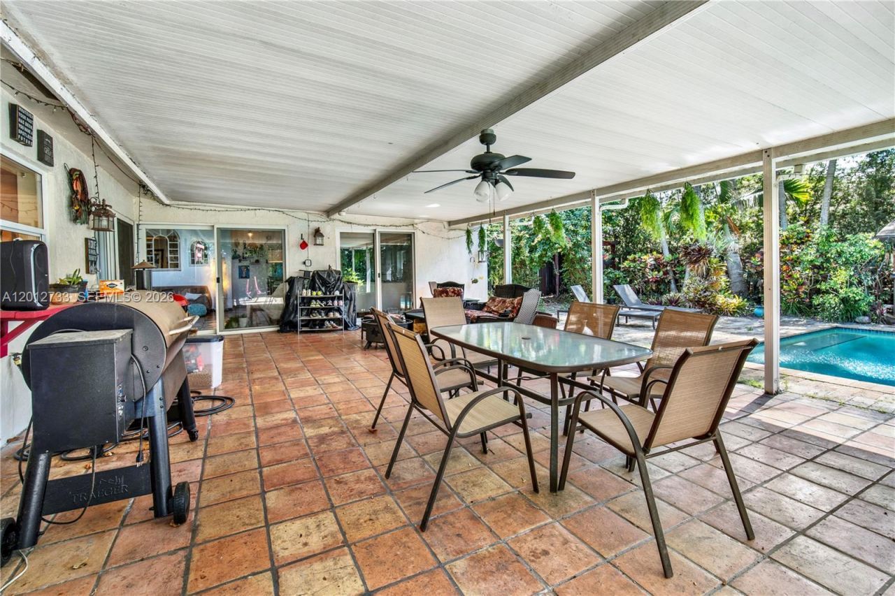 13455 SW 104th Ter, Miami, FL 33186 Photo