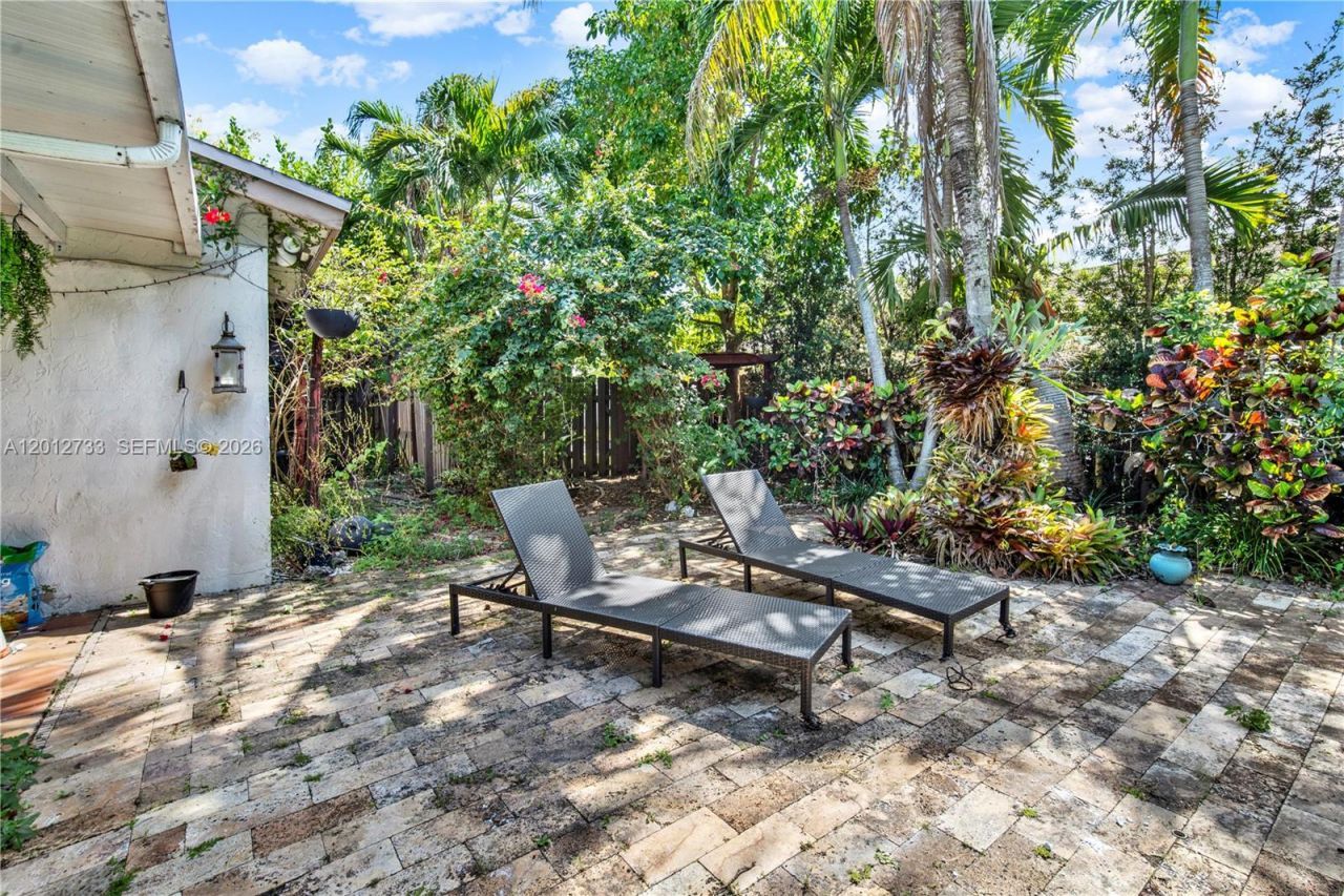 13455 SW 104th Ter, Miami, FL 33186 Photo