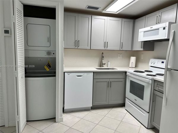 3051 SW 27th Ave , Unit 205, Miami, FL 33133