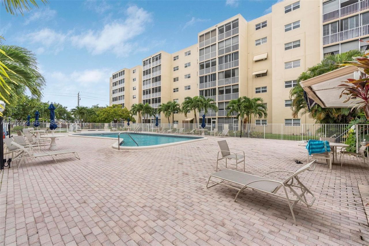 609 NE 14th Ave , Unit 603, Hallandale Beach, FL 33009 Photo