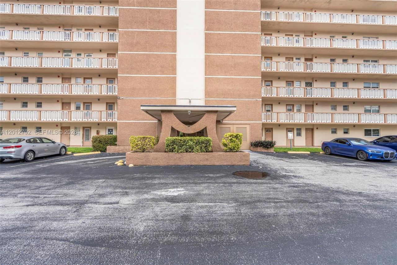 609 NE 14th Ave , Unit 603, Hallandale Beach, FL 33009 Photo