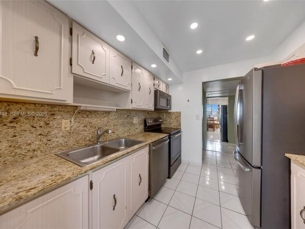 3113 S Ocean Dr , Unit 506, Hallandale Beach, FL 33009