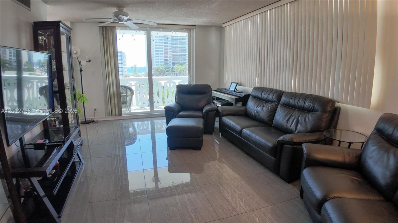 3113 S Ocean Dr , Unit 506, Hallandale Beach, FL 33009 Photo