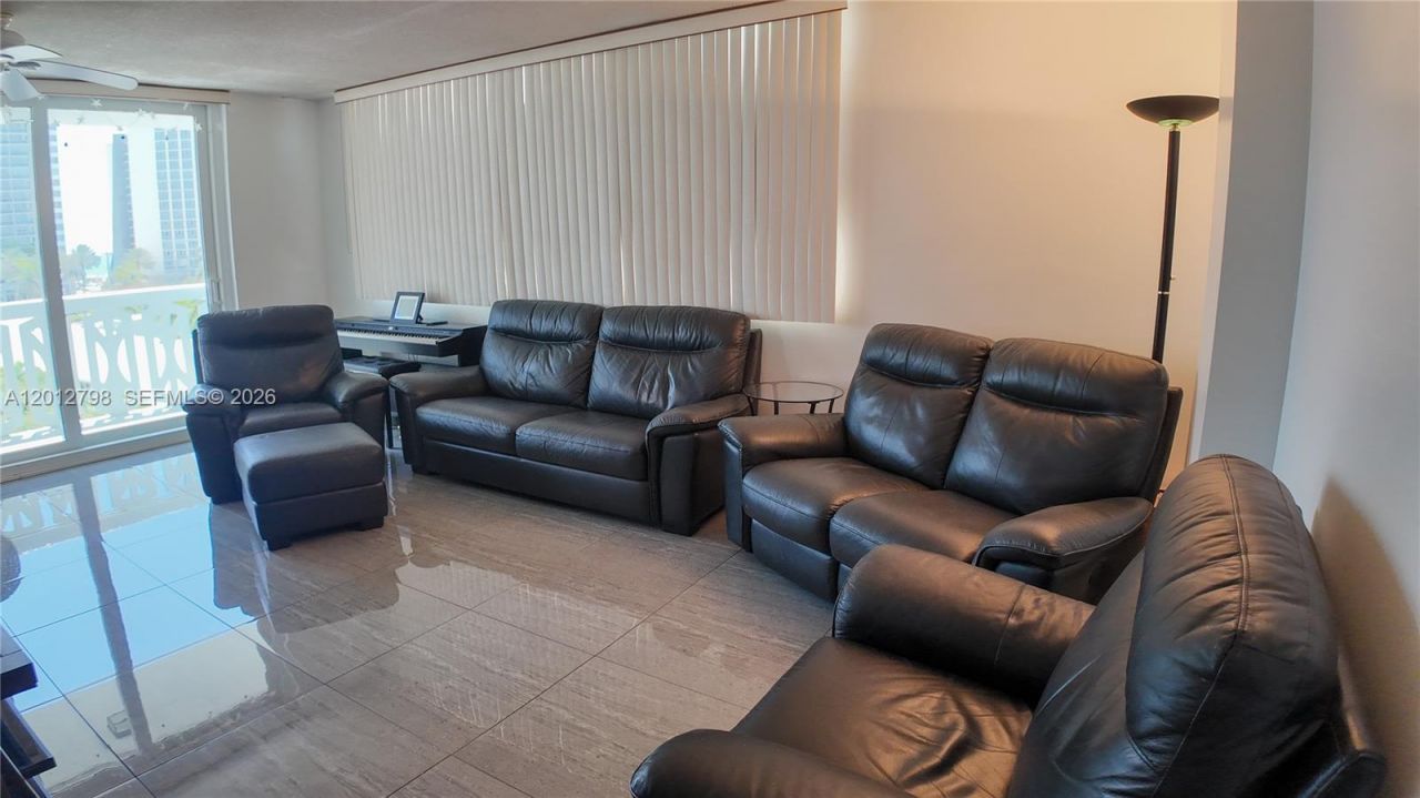 3113 S Ocean Dr , Unit 506, Hallandale Beach, FL 33009 Photo