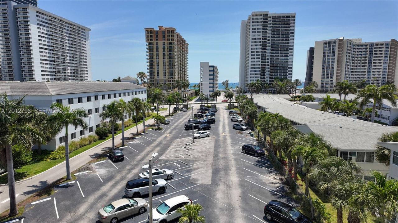 3113 S Ocean Dr , Unit 506, Hallandale Beach, FL 33009 Photo