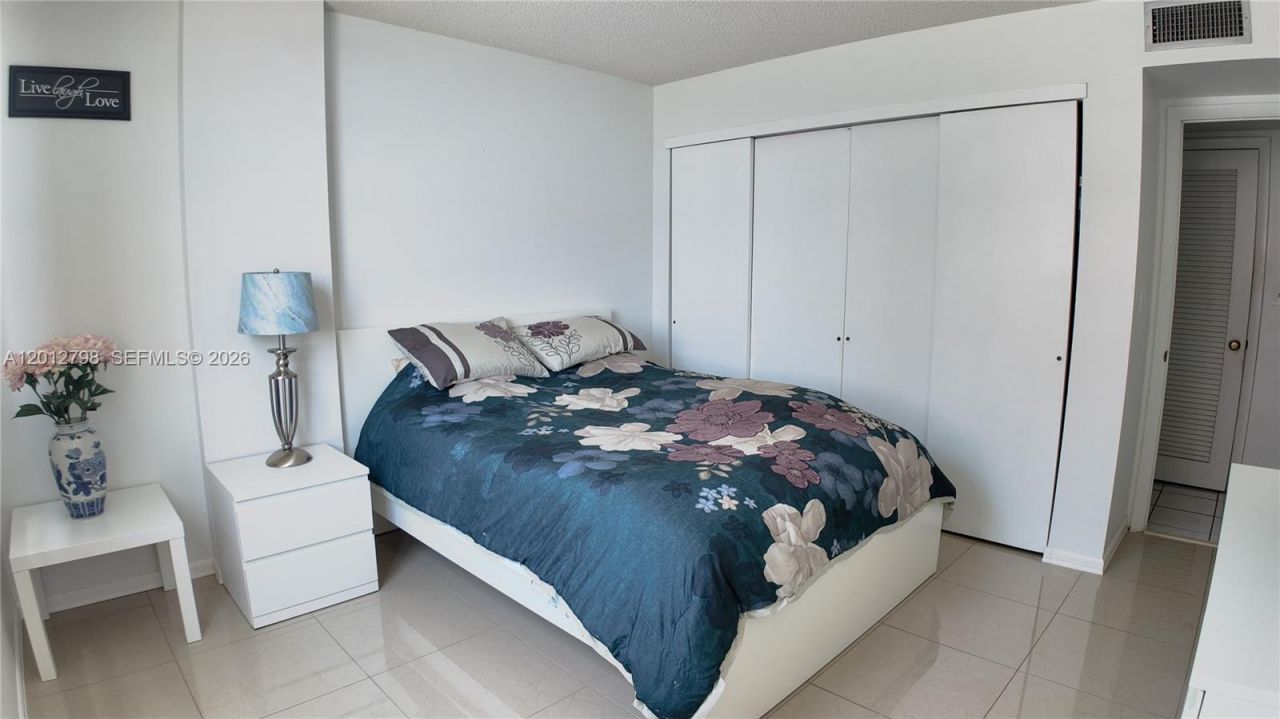 3113 S Ocean Dr , Unit 506, Hallandale Beach, FL 33009 Photo