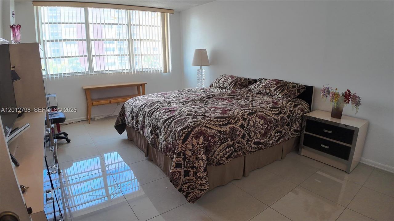 3113 S Ocean Dr , Unit 506, Hallandale Beach, FL 33009 Photo