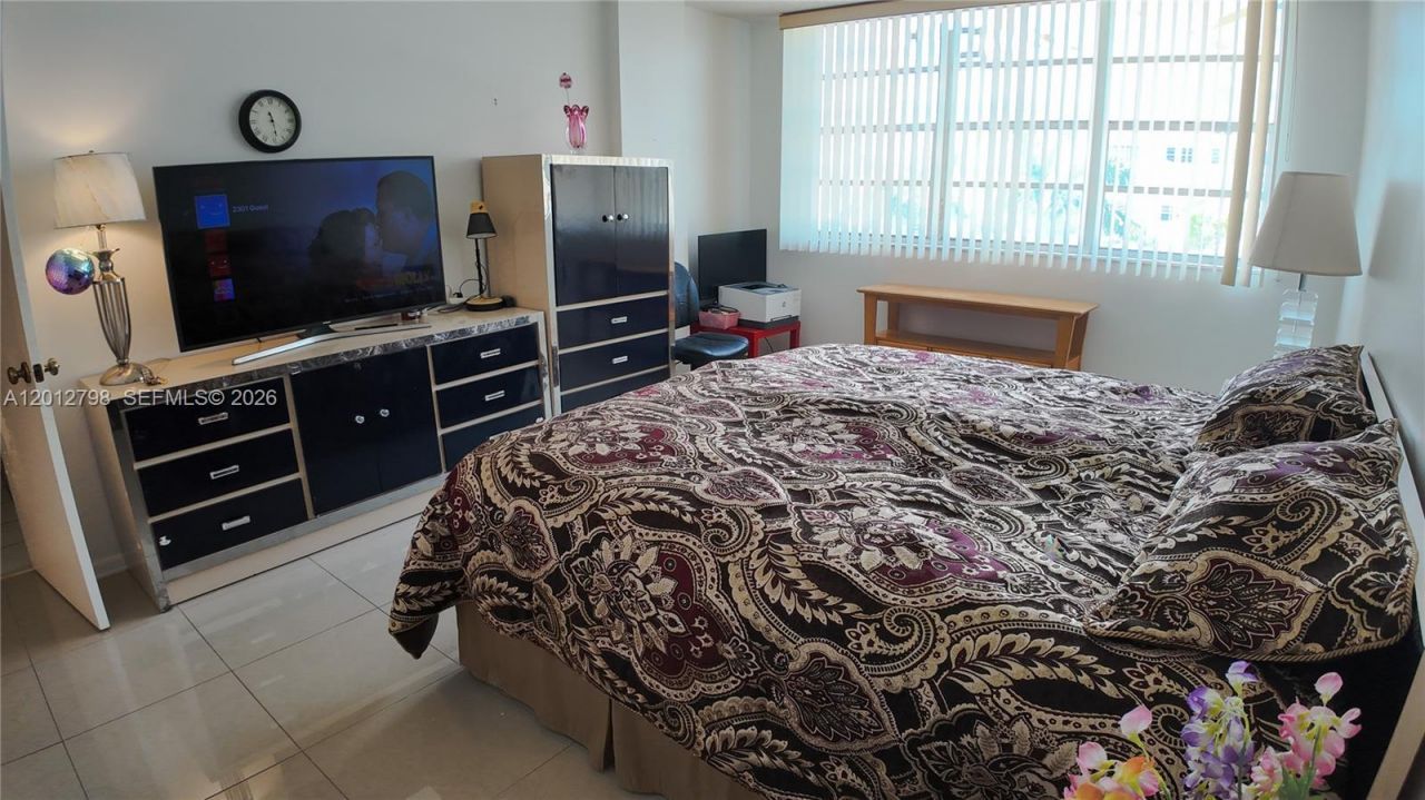 3113 S Ocean Dr , Unit 506, Hallandale Beach, FL 33009 Photo