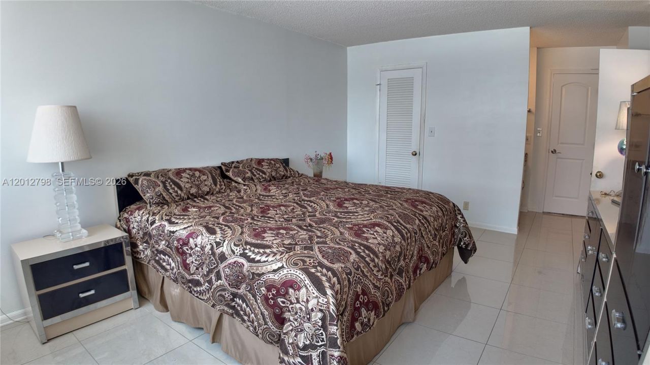 3113 S Ocean Dr , Unit 506, Hallandale Beach, FL 33009 Photo