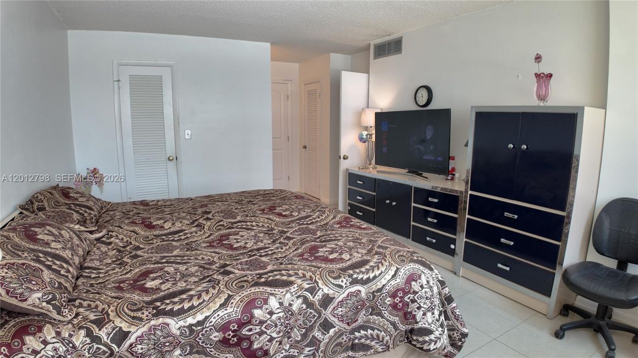 3113 S Ocean Dr , Unit 506, Hallandale Beach, FL 33009 Photo