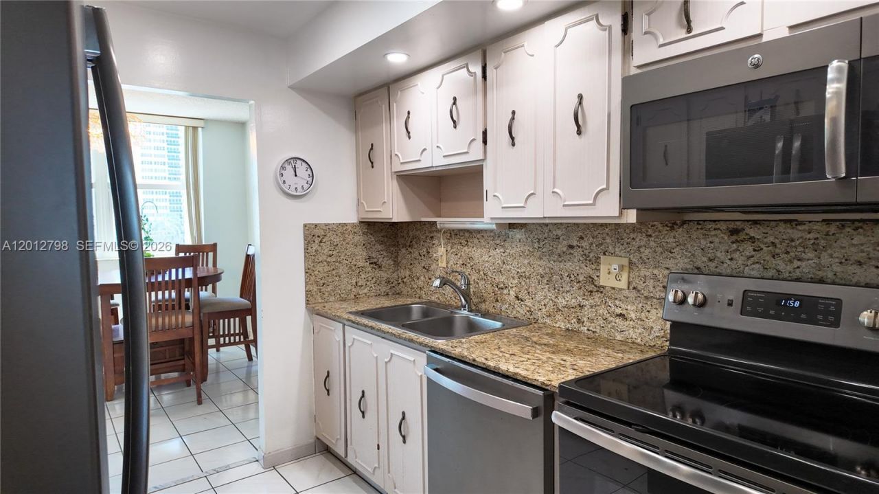 3113 S Ocean Dr , Unit 506, Hallandale Beach, FL 33009 Photo