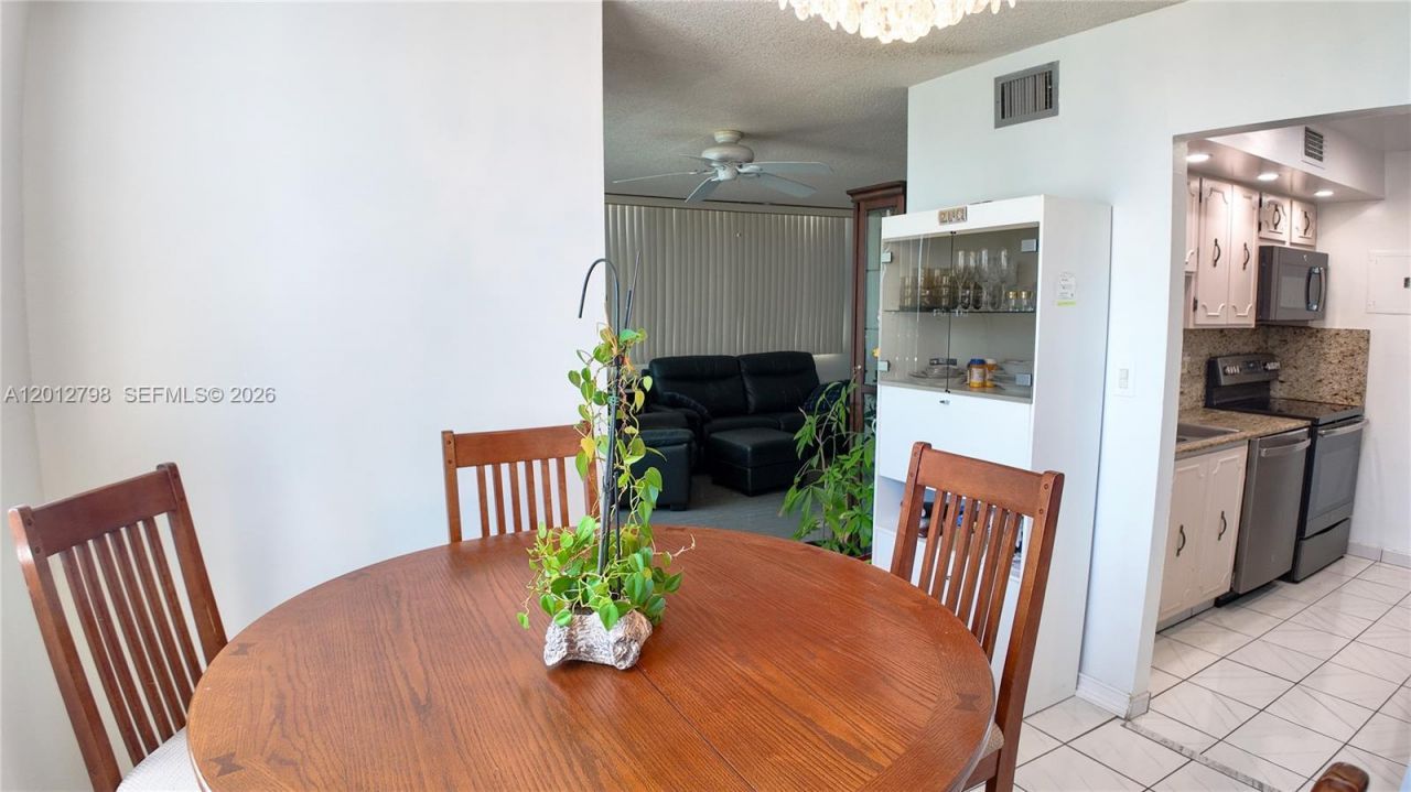 3113 S Ocean Dr , Unit 506, Hallandale Beach, FL 33009 Photo