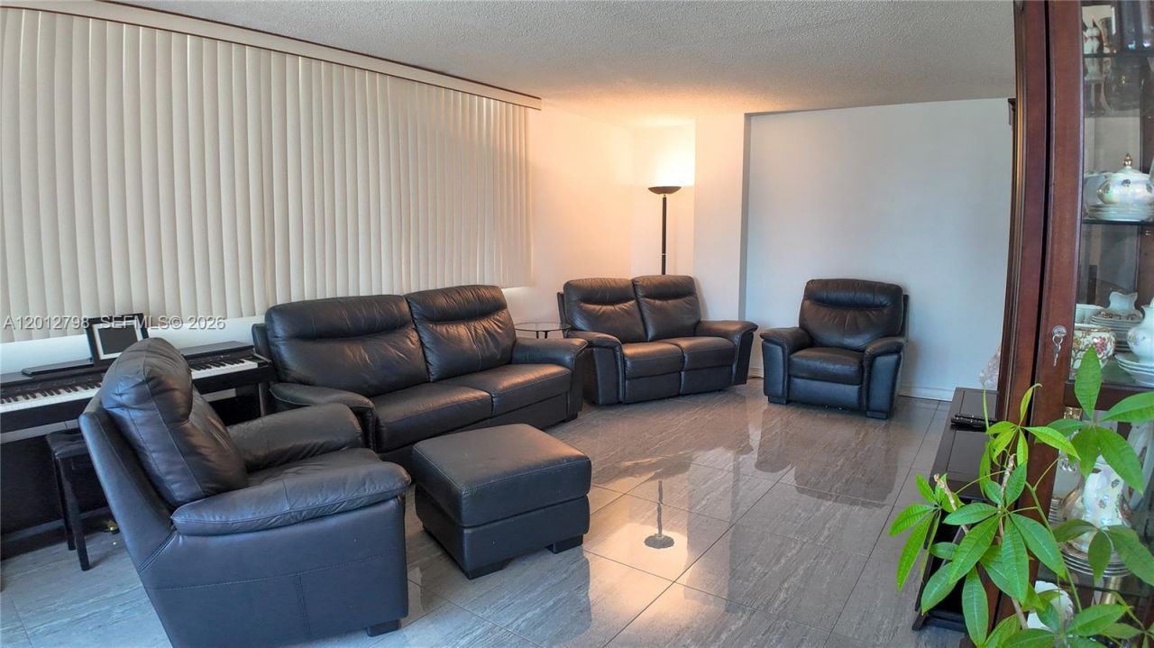 3113 S Ocean Dr , Unit 506, Hallandale Beach, FL 33009 Photo