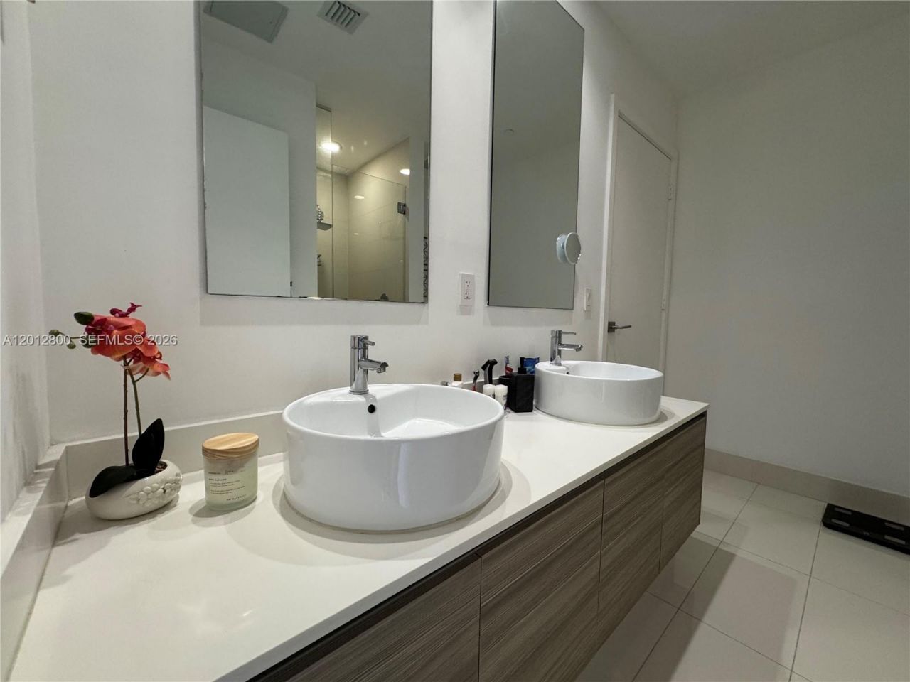 121 NE 34th St, Unit L601, Miami, FL 33137 Photo