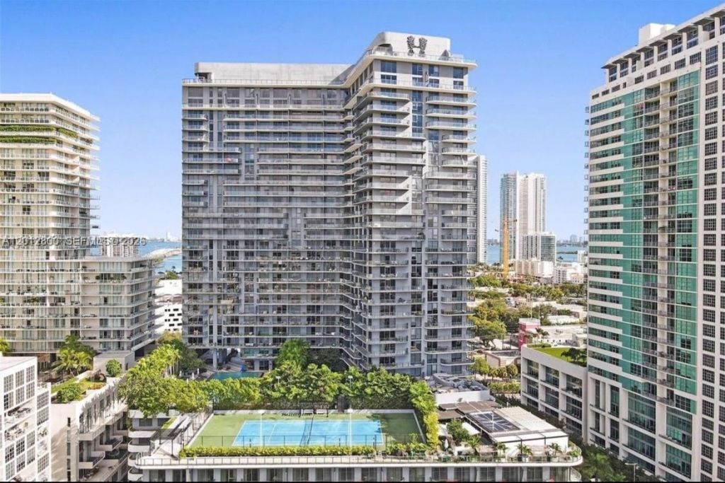 121 NE 34th St, Unit L601, Miami, FL 33137 Photo