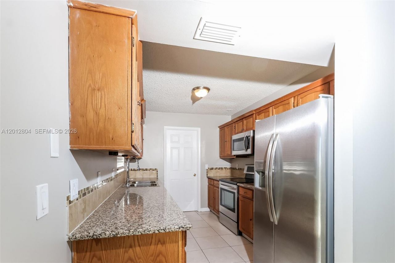 650 NW Selvitz Rd, Port Saint Lucie, FL 34983 Photo