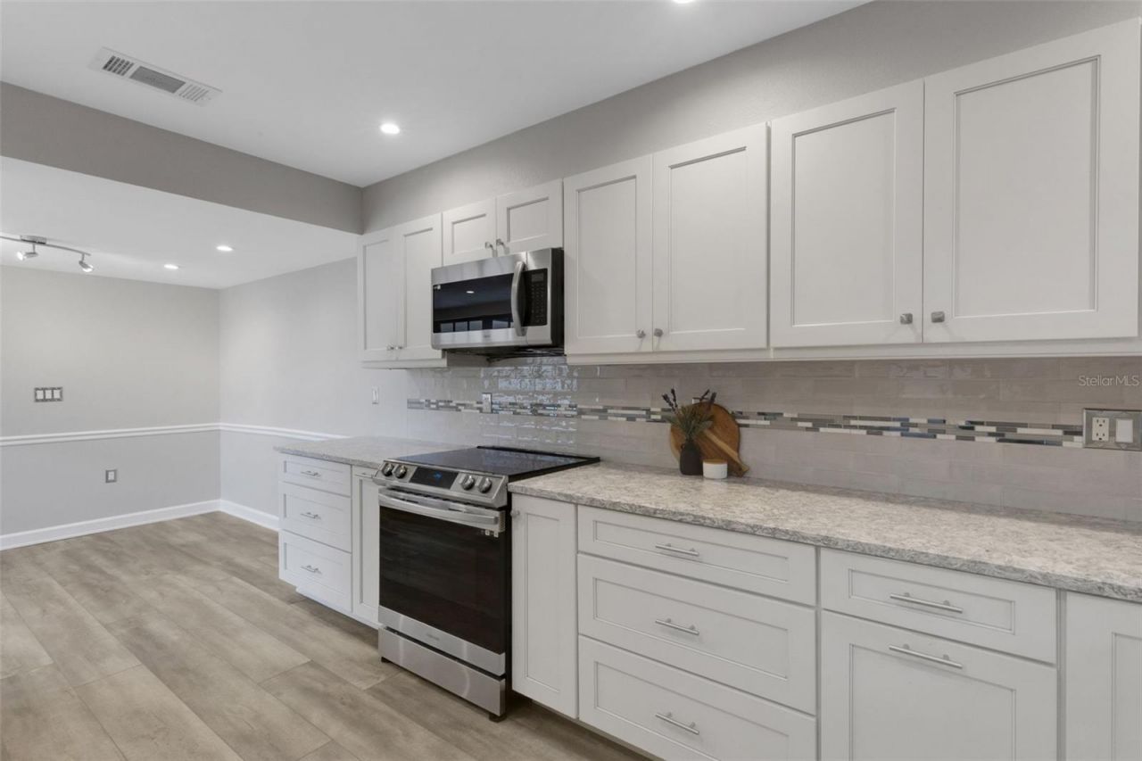 4418 La Jolla Drive, Bradenton, FL 34210 Photo