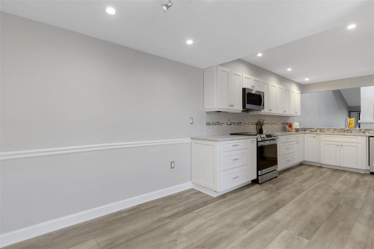 4418 La Jolla Drive, Bradenton, FL 34210 Photo