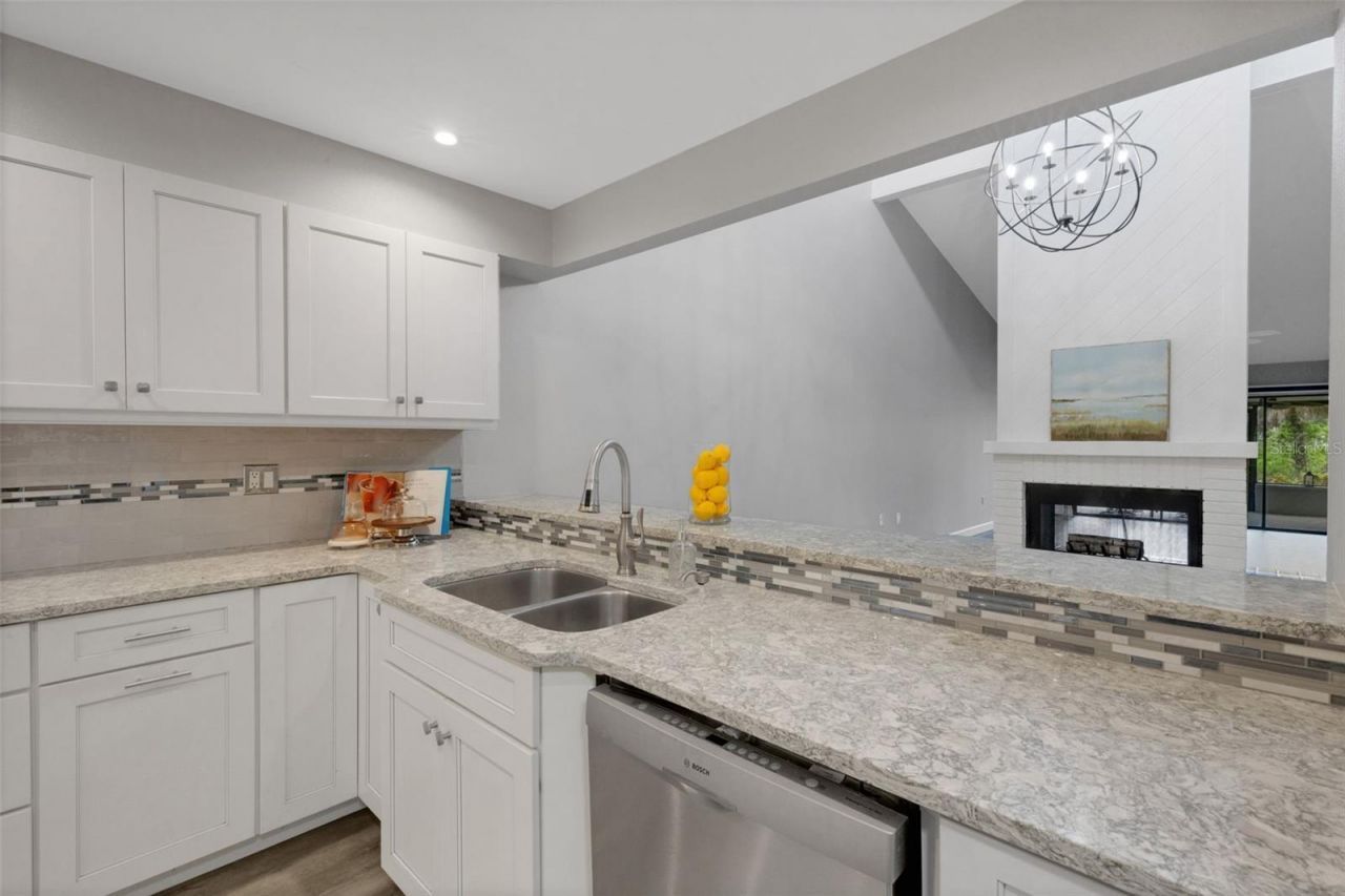 4418 La Jolla Drive, Bradenton, FL 34210 Photo