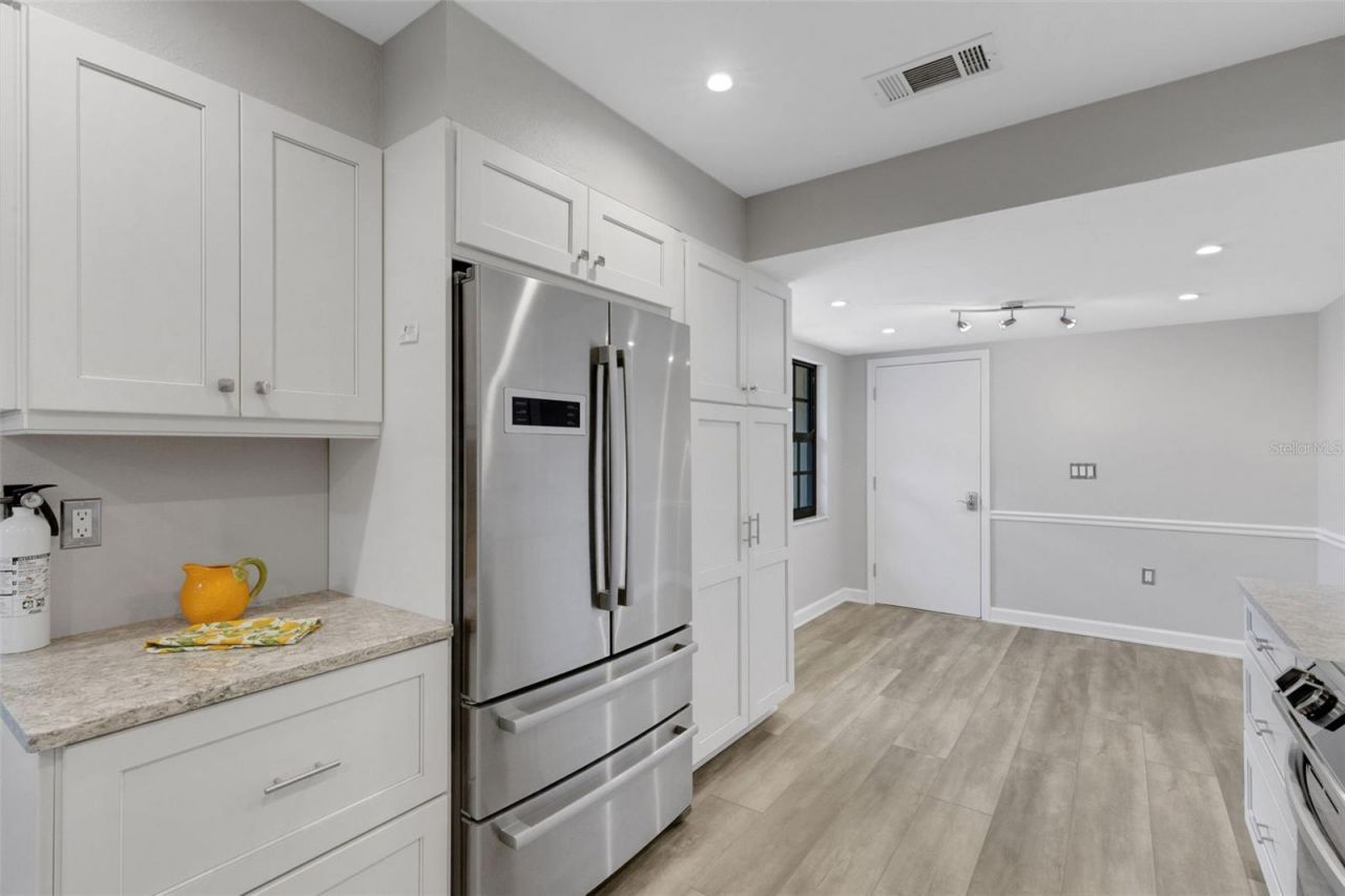 4418 La Jolla Drive, Bradenton, FL 34210 Photo