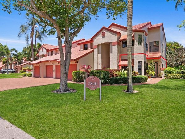7840 Lexington Club Boulevard, Unit B, Delray Beach, FL 33446