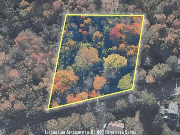 837 Meyersville Rd, Long Hill, NJ 07933