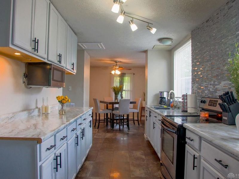 2012 Infirmary Road, Dayton, OH 45417 Photo 9