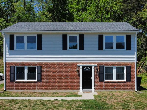 2812 Vinyard AVE NE, Unit 2, Roanoke, VA 24012