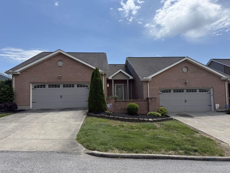 1861 Quarry Oaks Drive, Florence, KY 41042 Photo 1