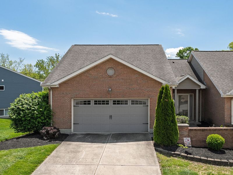 1861 Quarry Oaks Drive, Florence, KY 41042 Photo 2